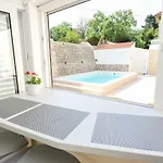 Private Oasis-villa Sandina Daire