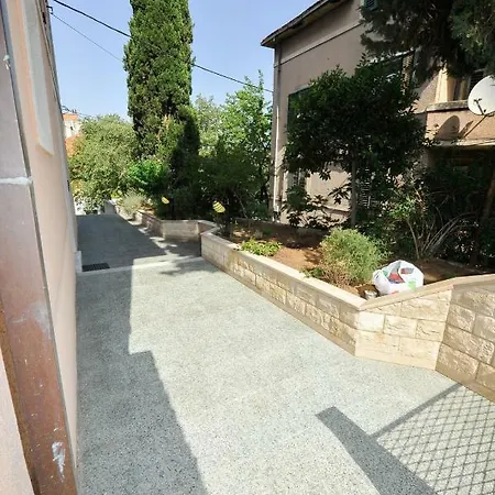 Private Oasis-villa Sandina Апартаменты *