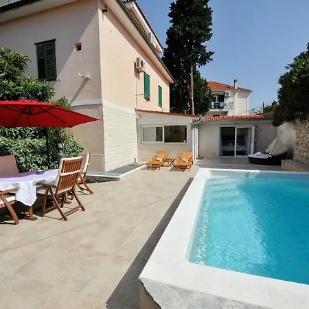 Private Oasis-villa Sandina Apartment *