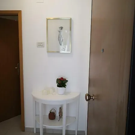 Private Oasis-villa Sandina Apartment Split