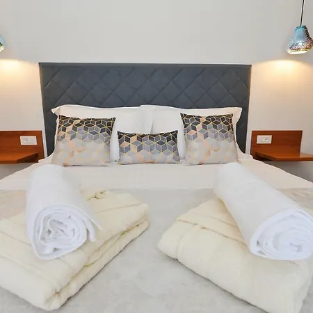 Apartment Private Oasis-villa Sandina *