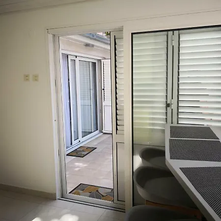 Private Oasis-villa Sandina *